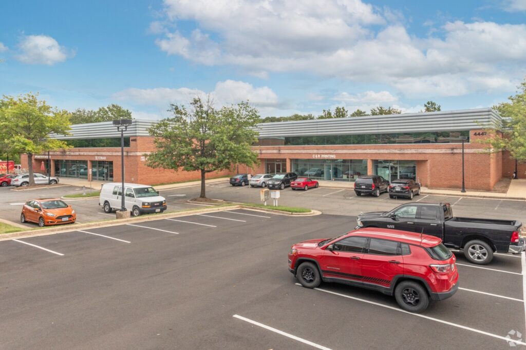 4447 Brookfield Corp 4447-C Brookfield Corporate Dr Chantilly—flex/industrial condo with 24’ clear and 10’x10’ dock